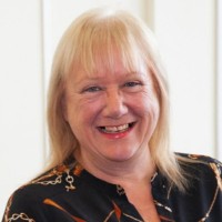 Mandy Yates, Cert CII