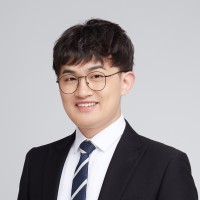 Yiwei Luo