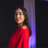 Elin Hakimi