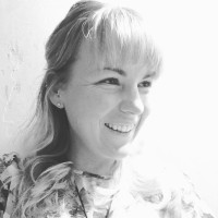 Annie Cousins