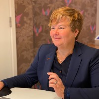 Sylvia Schenk