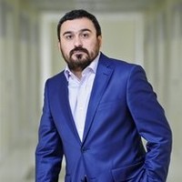 Роман Ахмедов