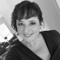 Lynda Howard