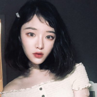 张馨文
