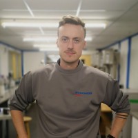 Andrew Curry