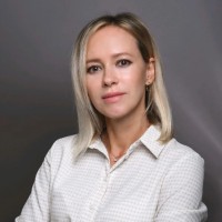 Elena D.