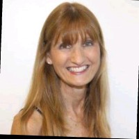 Dr. Suzanne Zeng