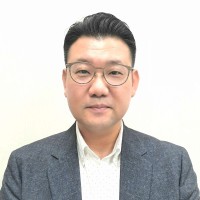 JUNYONG Lee