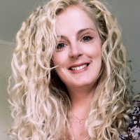 Maddy Van Velthuijsen