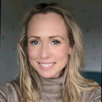 Christine Kemp