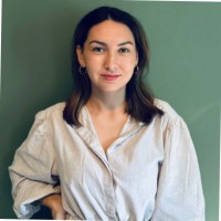 Elena Özçelik