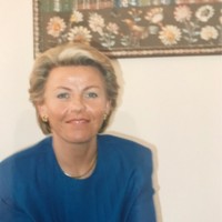 Annick Dousset