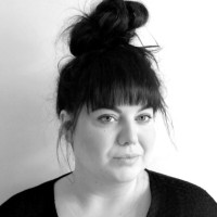 Thora H Arnardottir