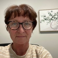 Linda Dixon