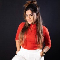 Yasmin Hollanda