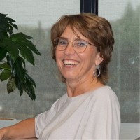 Anja Van de Hoef-Wisse