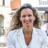 Drs. Vera Hakenberg BA