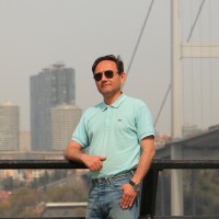 Dariush Eshghi