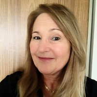 Debbie J M Stellinga