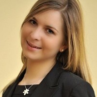Estelle G.