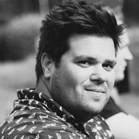 Stephen Våraker