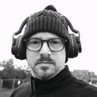 Simon J Kitchener