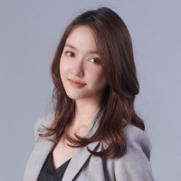 Ploy (プロイ) Vekaew