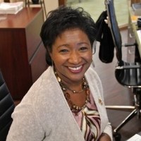 Leslie Garrett