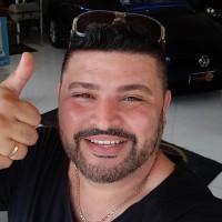 Mr. Carlos Kaê