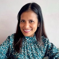Cristine Farinas
