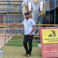 Venu Suri