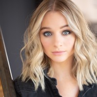 Mollee Gray
