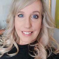 Pam Mackinnon