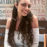 Julia Alves