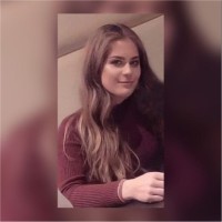 Belle Van Den Houdt