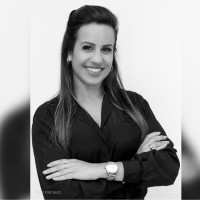 Larissa Passos De Campos
