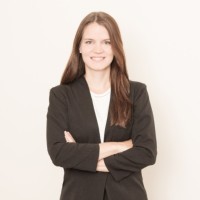 Janine Schäfer, Cfa