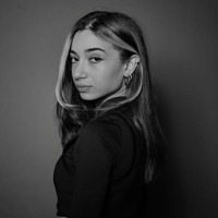 Dora Larbi