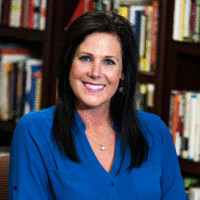 Jenelle Dehmlow