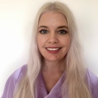 Dr Hayley Lyon