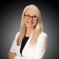 Lizi Brown, Gri