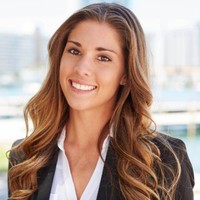 Lindsey Adams