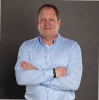 Dirk Striebel