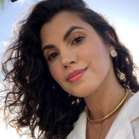 Rebeca C. Souza