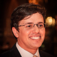 LUIS FLORES
