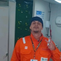 Hyller Peciole Araujo