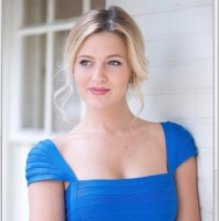Laura Arnold