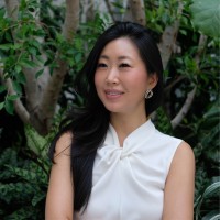 Lois Lee