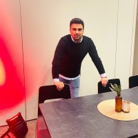 Omar Alhallak