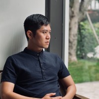 Nhân BĐS Review